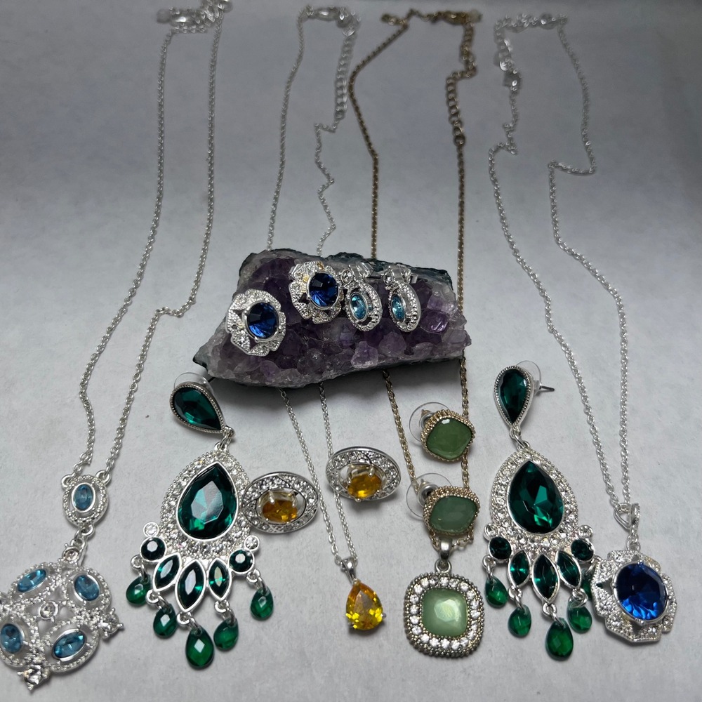 Vintage - Modern Green‎ Blue Yellow Rhinestone Necklaces Earrings Set Avon Glam